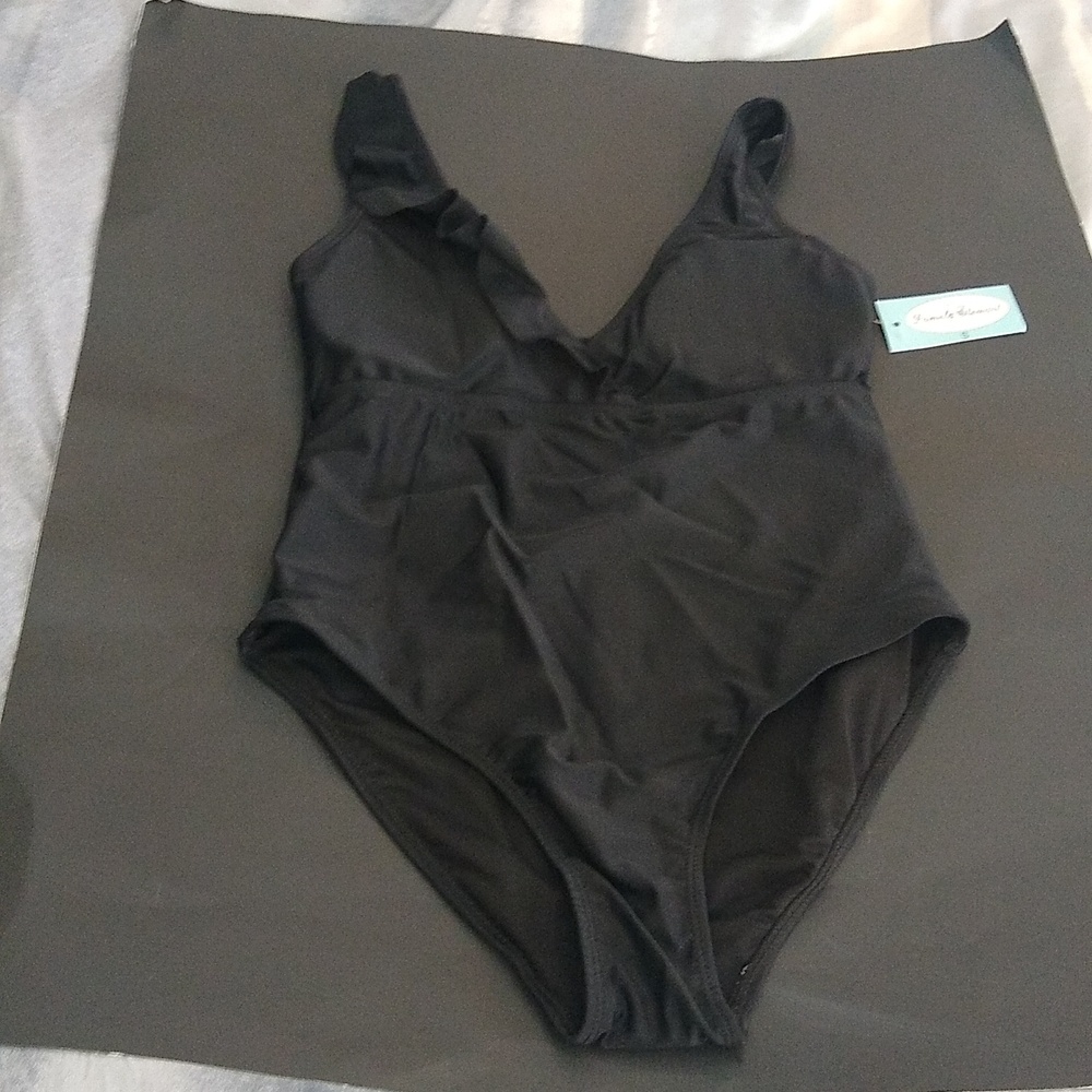 BNWT Pamela Stewart black bath suit size small with soft cups and ruffle v neck